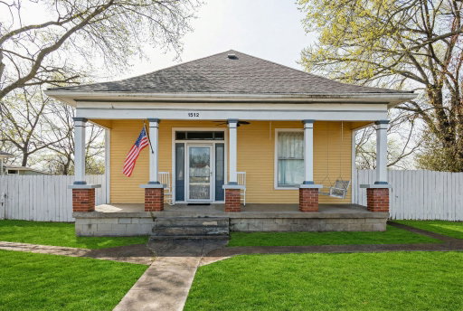 listing main photo