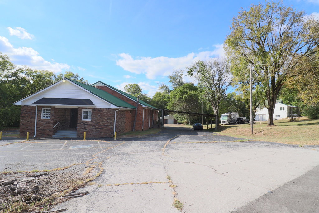 8304 Lawrenceburg Hwy, Mount Pleasant, TN 38474