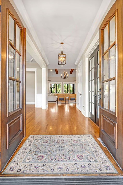 listing main photo