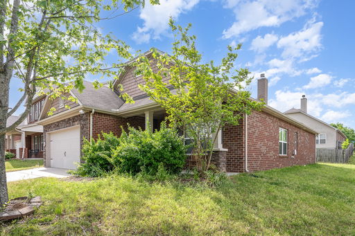 listing main photo