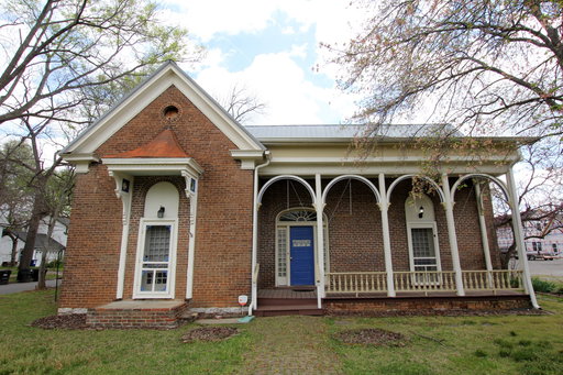 listing main photo