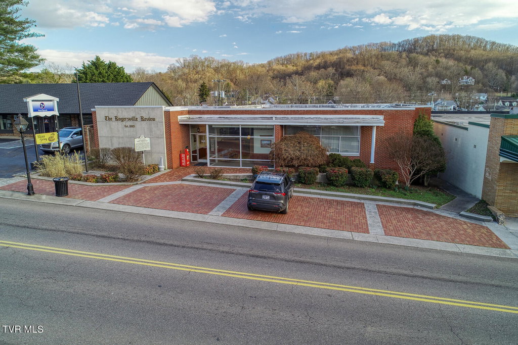 316 E Main St, Rogersville, TN 37857