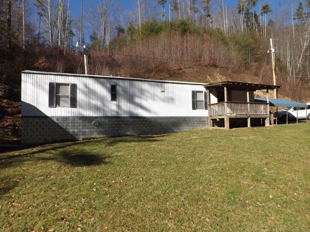 117 Ben Ashley Ln Roan Mountain TN 37687 Home For Sale 117-ben-ashley-ln-roan-mountain-tn-37687-home-for-sale