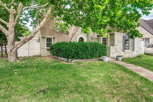 listing main photo