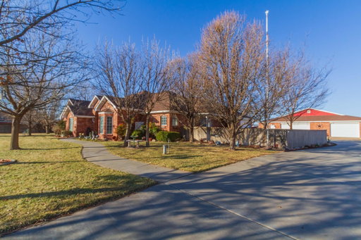 listing main photo