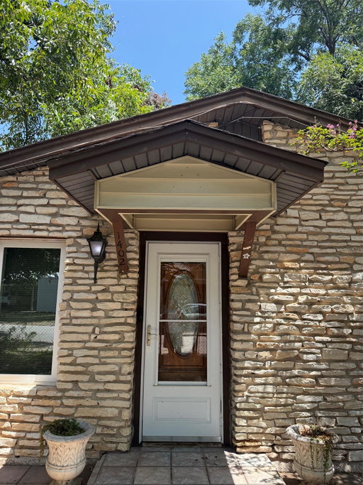 listing main photo