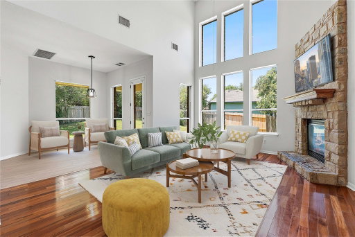 listing main photo