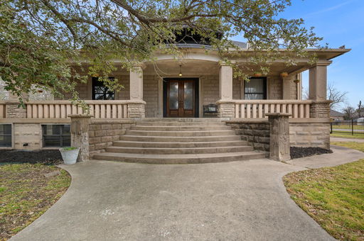 listing main photo