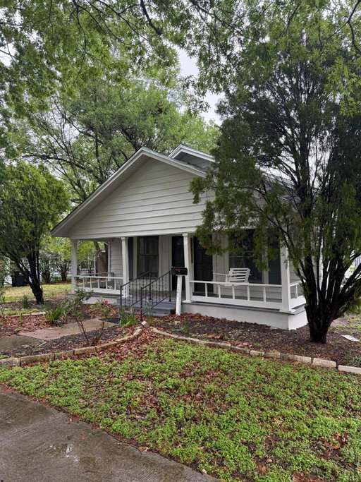 listing main photo