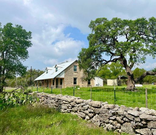 listing main photo