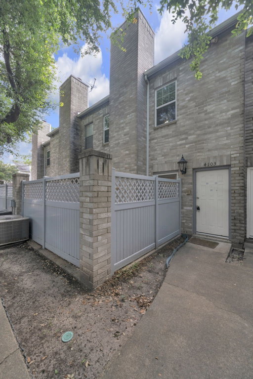 listing main photo