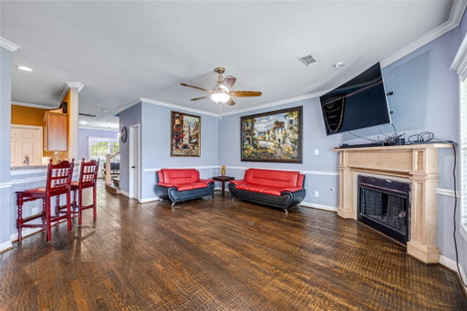 listing main photo