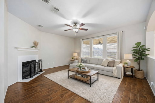 listing main photo