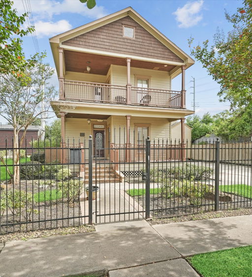 listing main photo