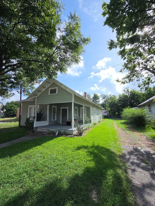 listing main photo