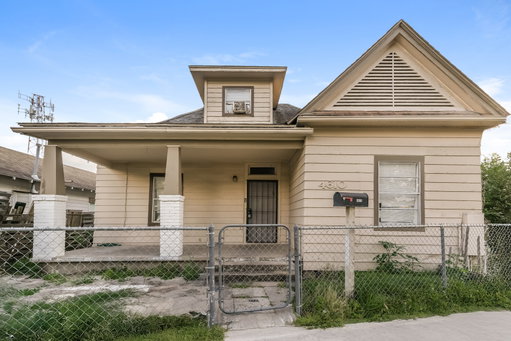 listing main photo