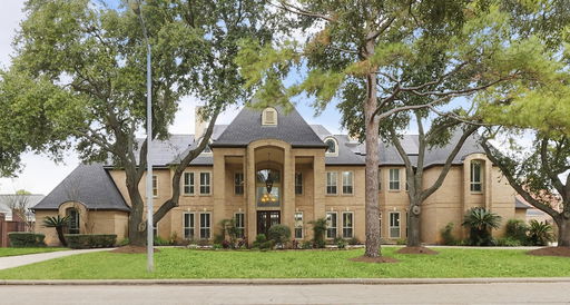 listing main photo
