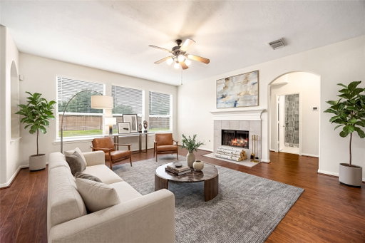 listing main photo