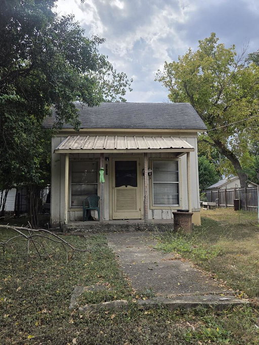 listing main photo