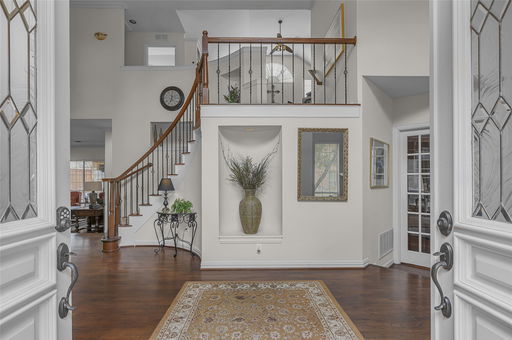 listing main photo