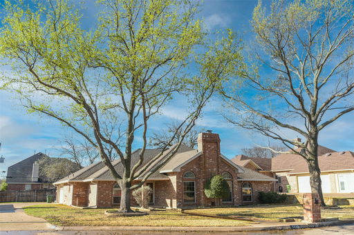 listing main photo