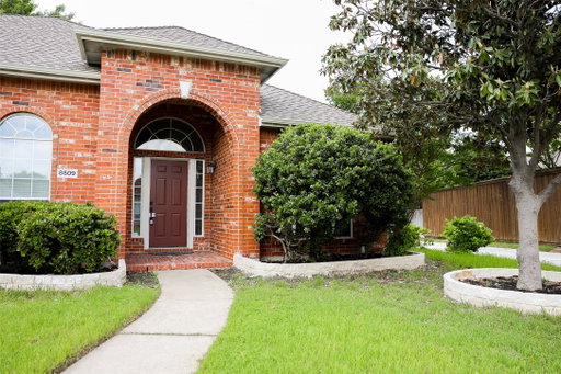 listing main photo