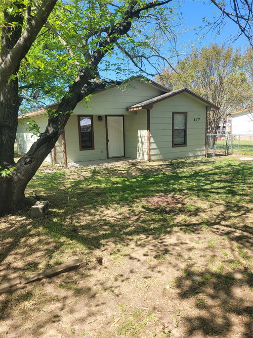 listing main photo
