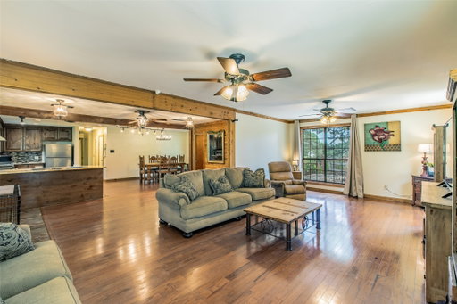 listing main photo