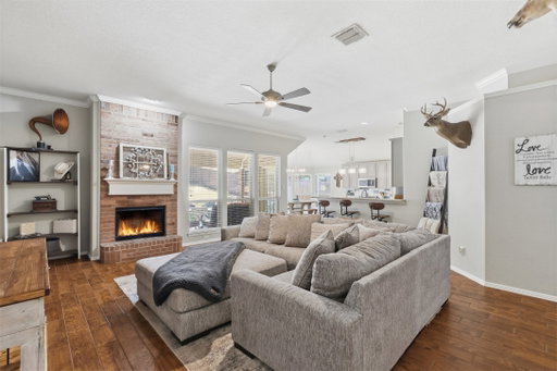 listing main photo