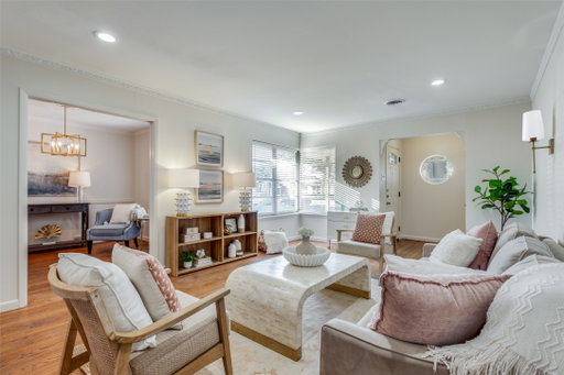 listing main photo