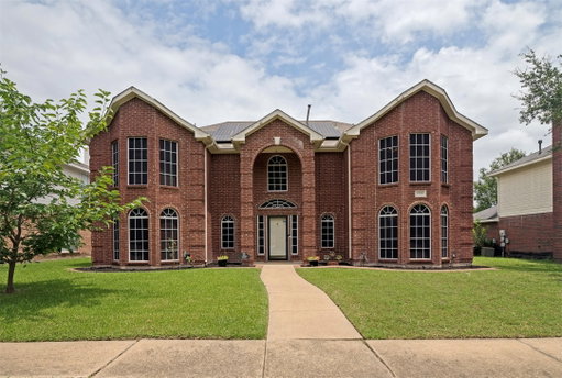 listing main photo