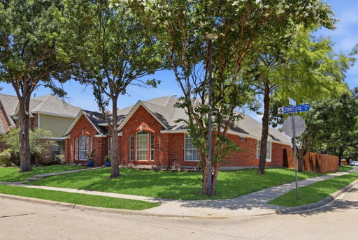 listing main photo