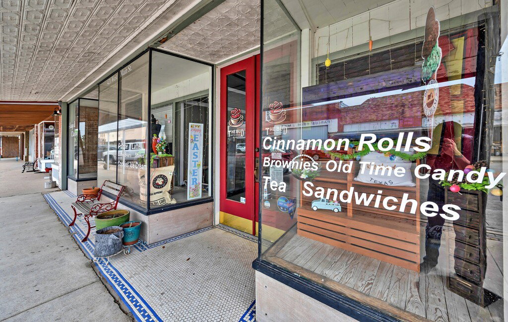 421 Main St, Rosebud, TX 76570