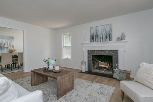 listing main photo