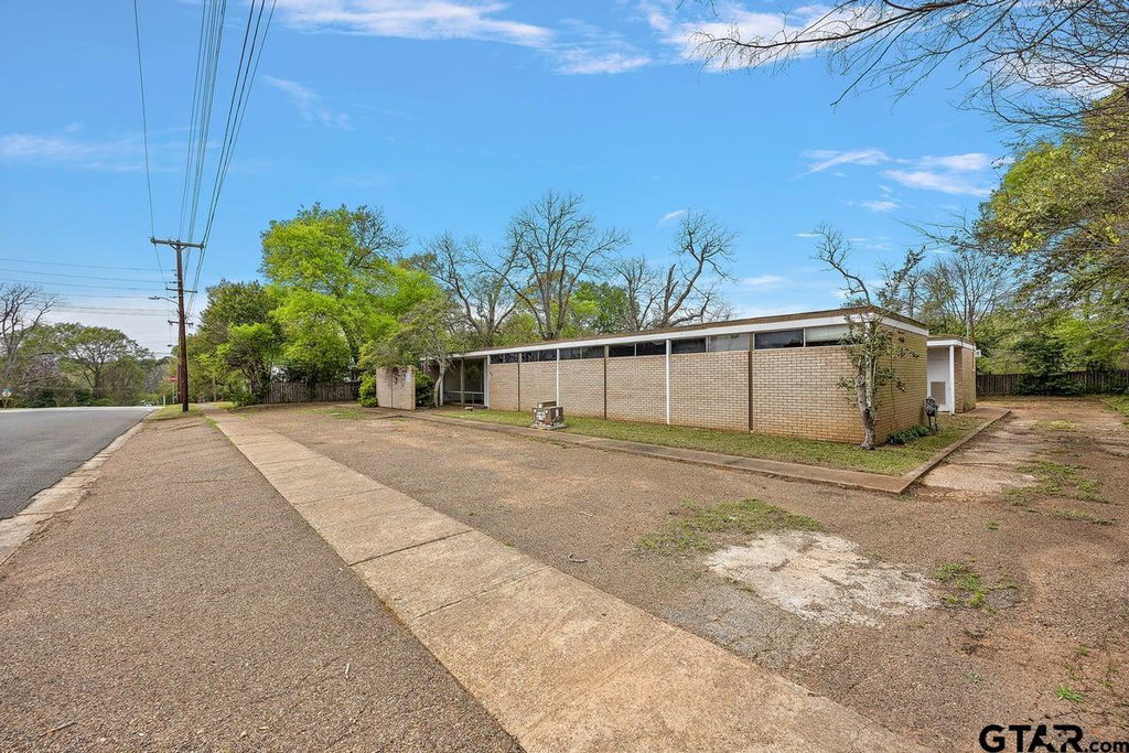 200 W 5Th St, Rusk, TX 75785