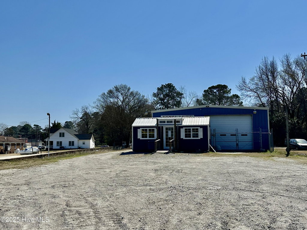 306 W Granville St, Windsor, NC 27983