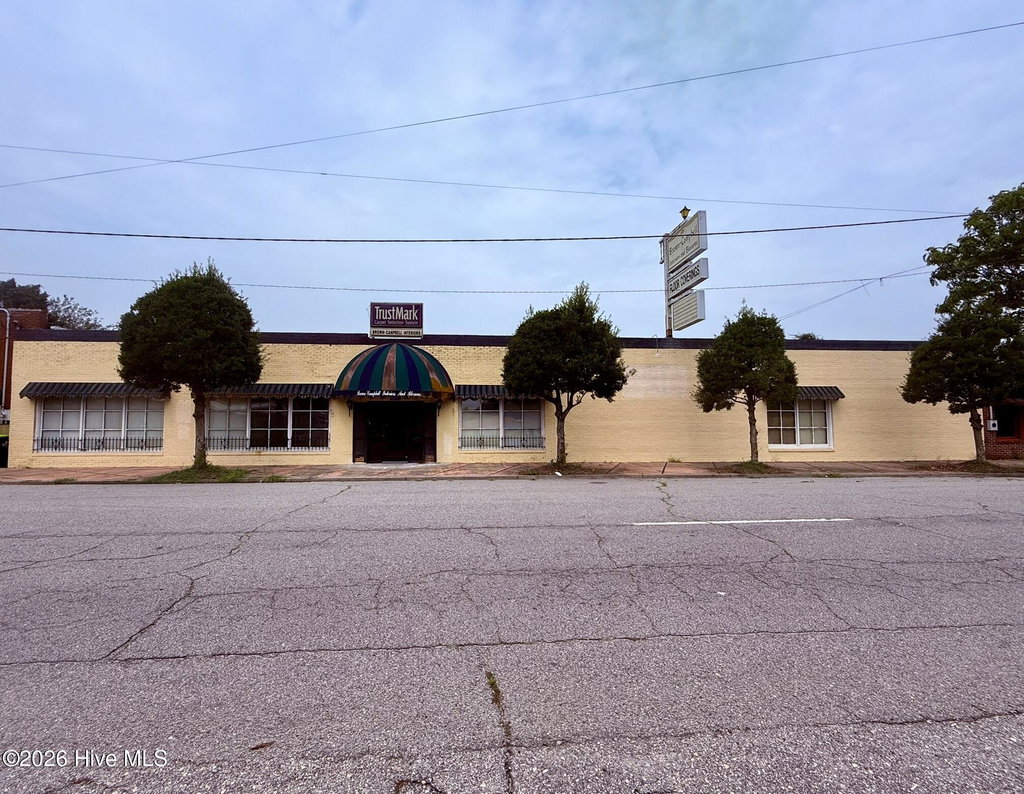 209 Washington St, Williamston, NC 27892