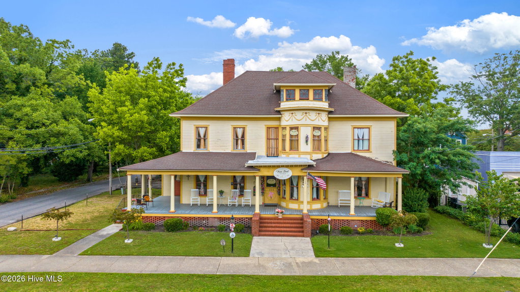 104 W Main St, Elizabeth City, NC 27909