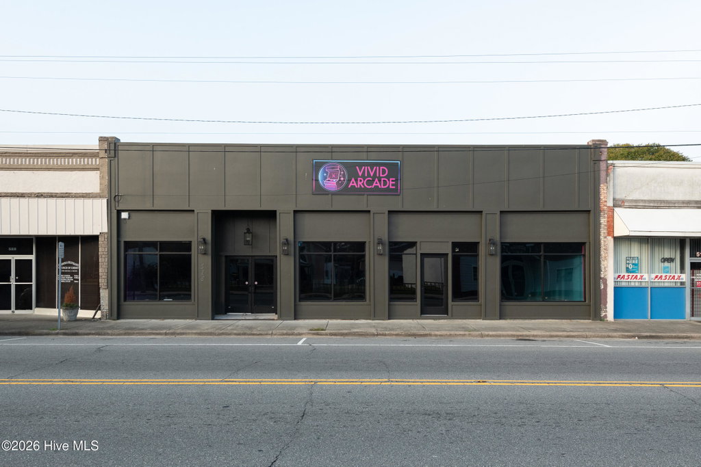 518 Queen St, Grifton, NC 28530