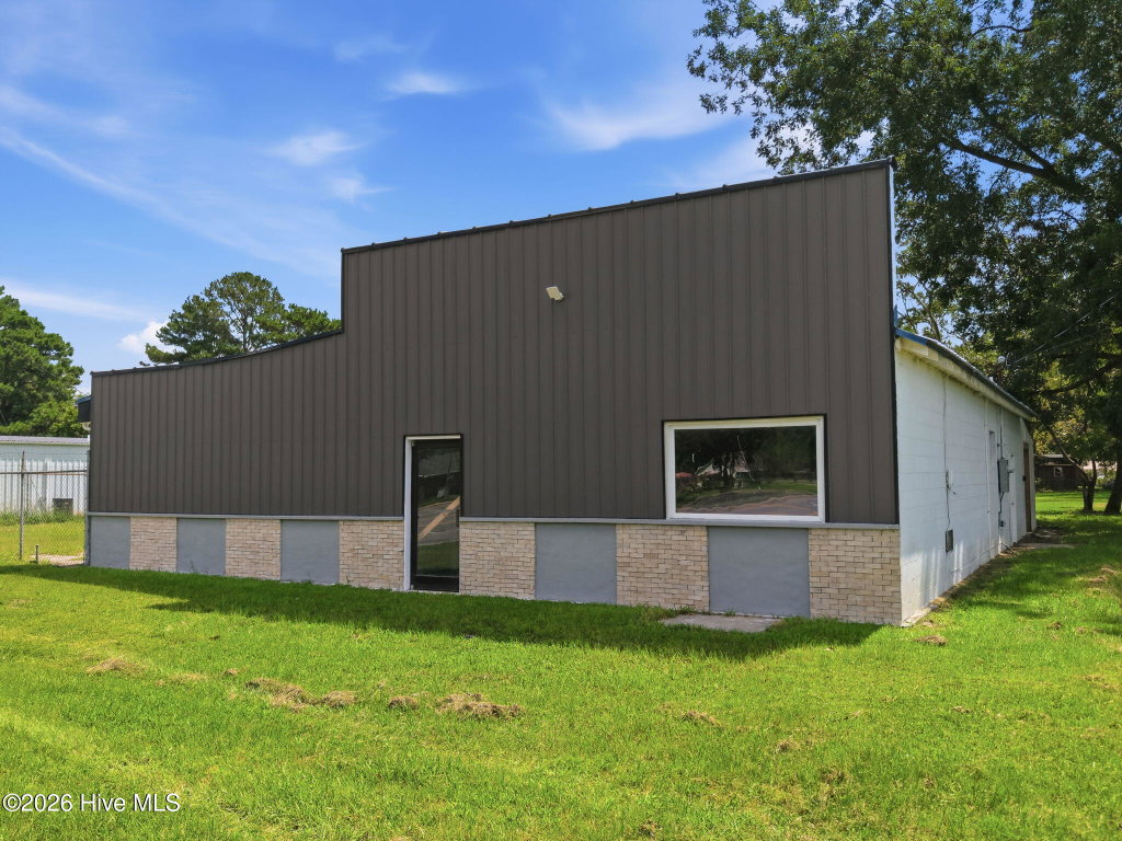 591 Us Highway 64, Plymouth, NC 27962