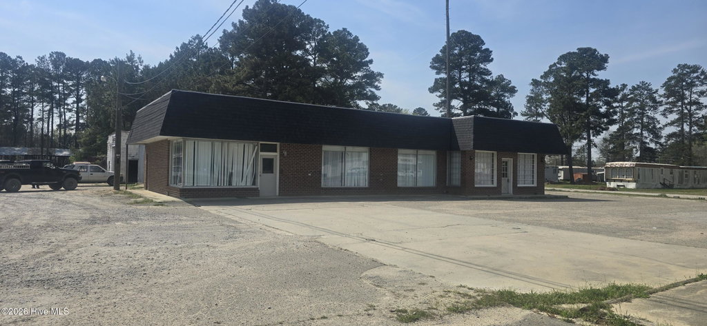 857 W Main St, Murfreesboro, NC 27855