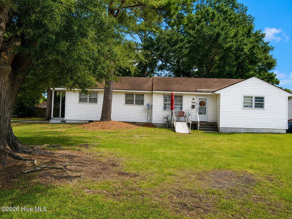 2258-2260 Onslow Dr, Jacksonville, NC 28540