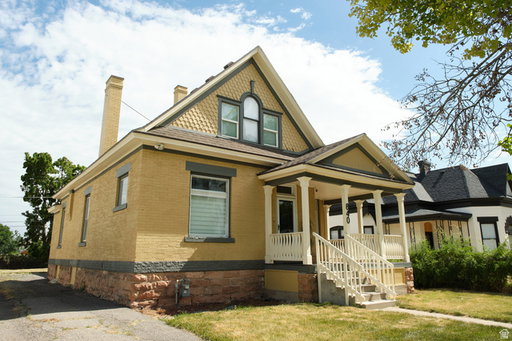 listing main photo