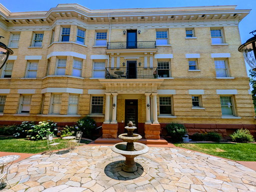 listing main photo