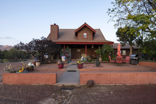 listing main photo
