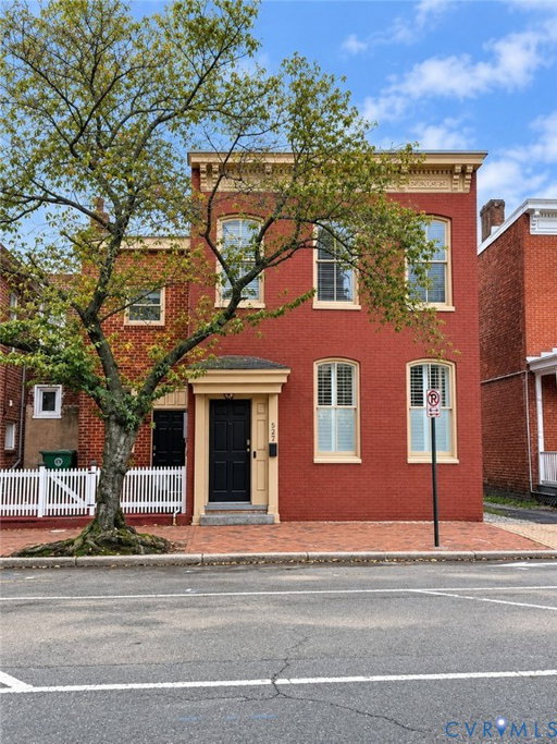 listing main photo