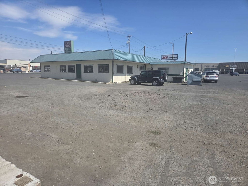 613 Yakima Valley Hwy, Sunnyside, WA 98944