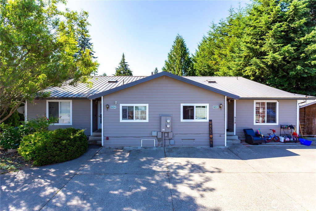 602 Redwood Ln, Sedro Woolley, WA 98284