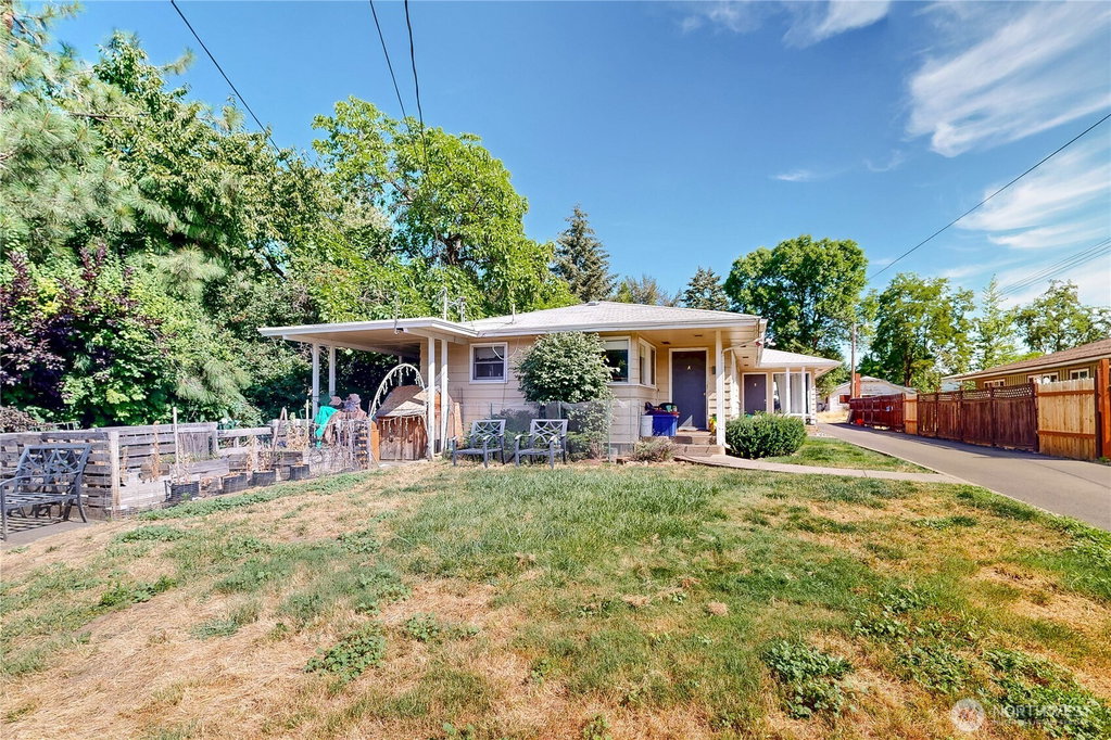 1851 Carl St, Walla Walla, WA 99362