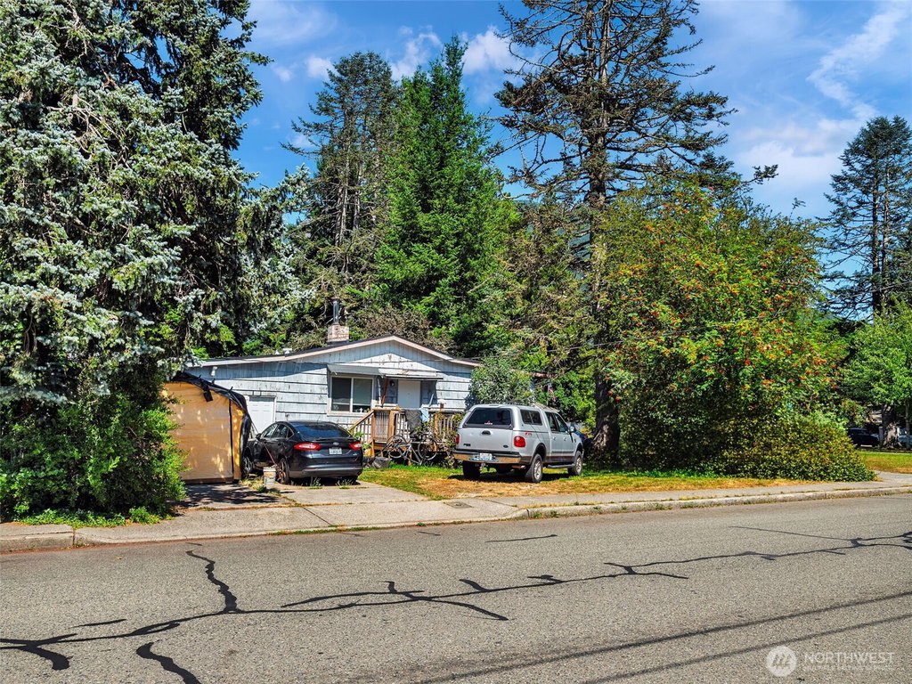 332 E 2Nd St, North Bend, WA 98045